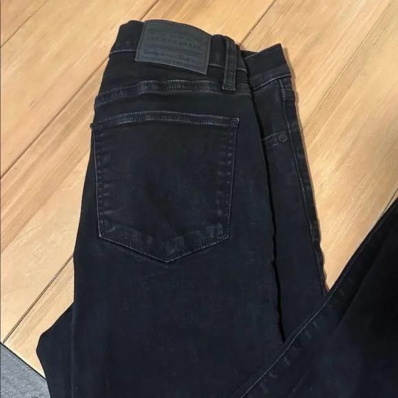 Lucky Brand 8/29 Black Stevie High Rise Flare Classic Black Women's Flared Jeans - Picture 5 of 7